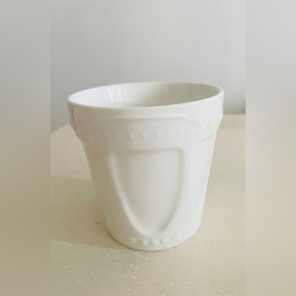 Avon 4.75" White Ceramic Ice Cream Pint Holding Serving Dish Cup Serveware